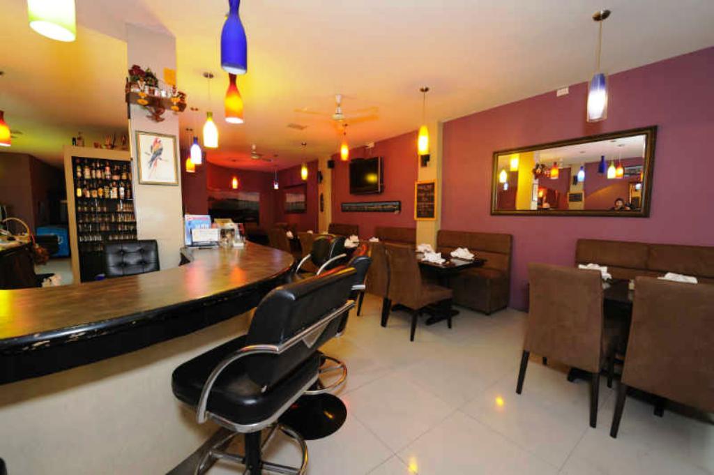 Le Parrots-Inn Praia de Jomtien Exterior foto